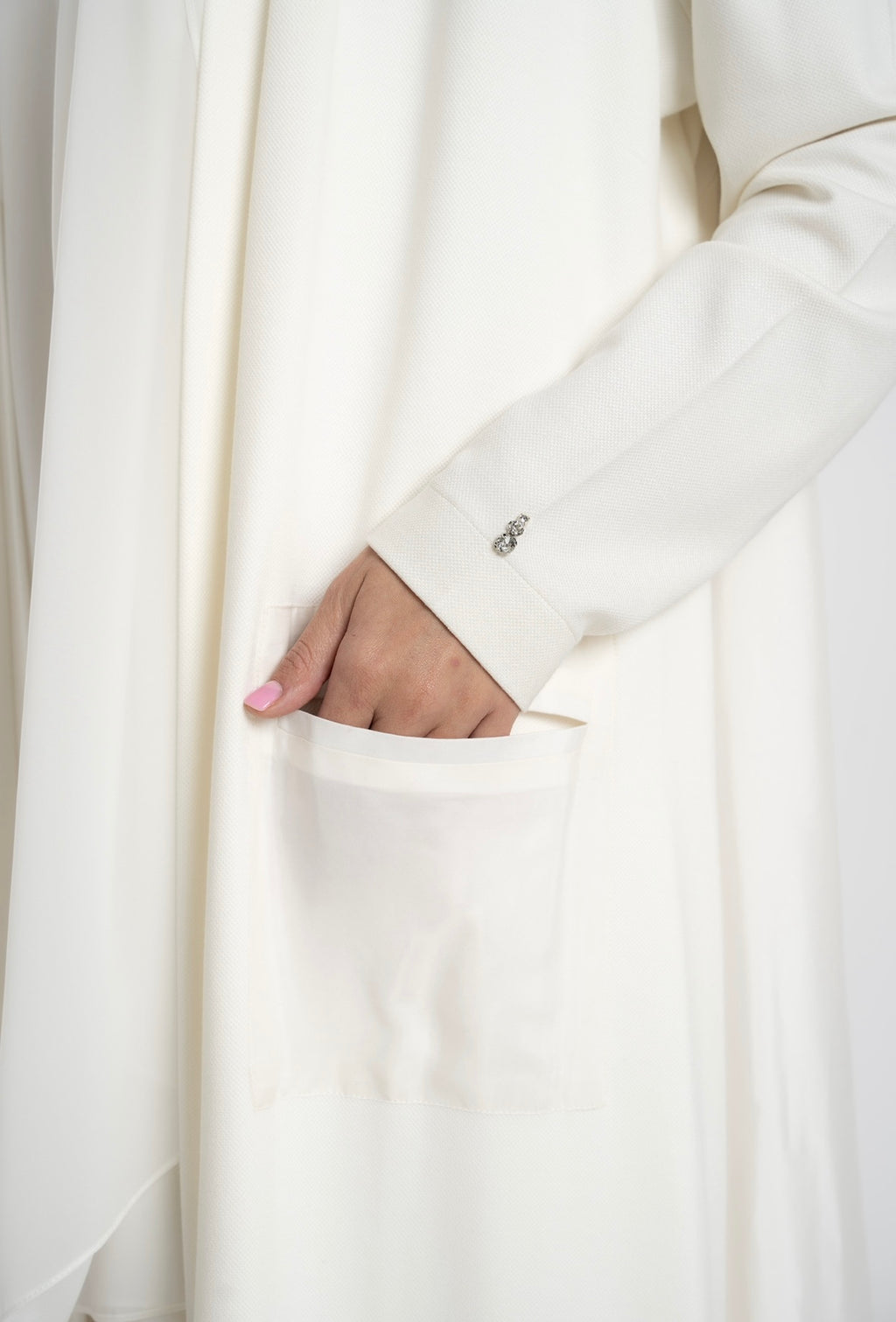 Ivory Aura Abaya