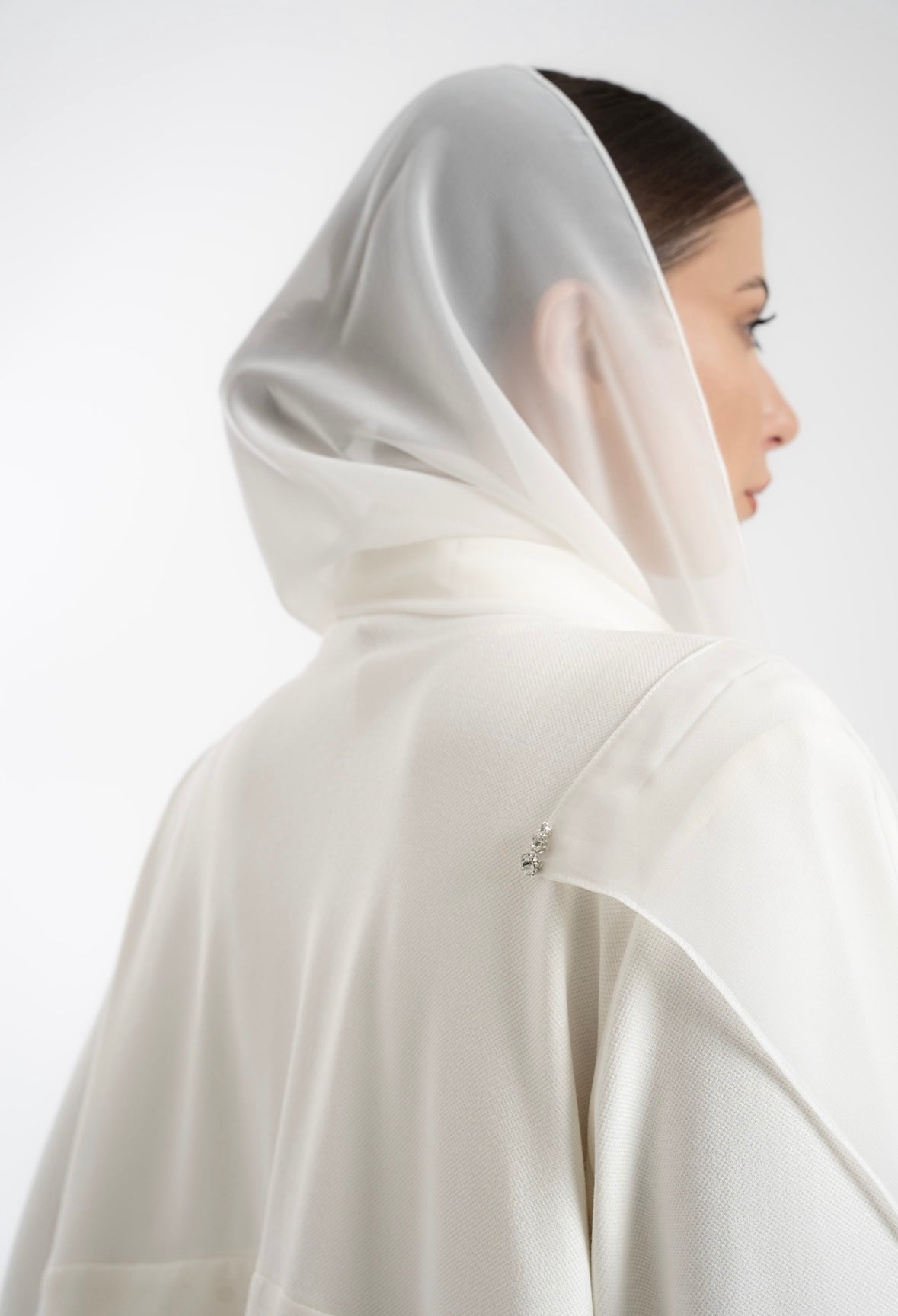 Ivory Aura Abaya