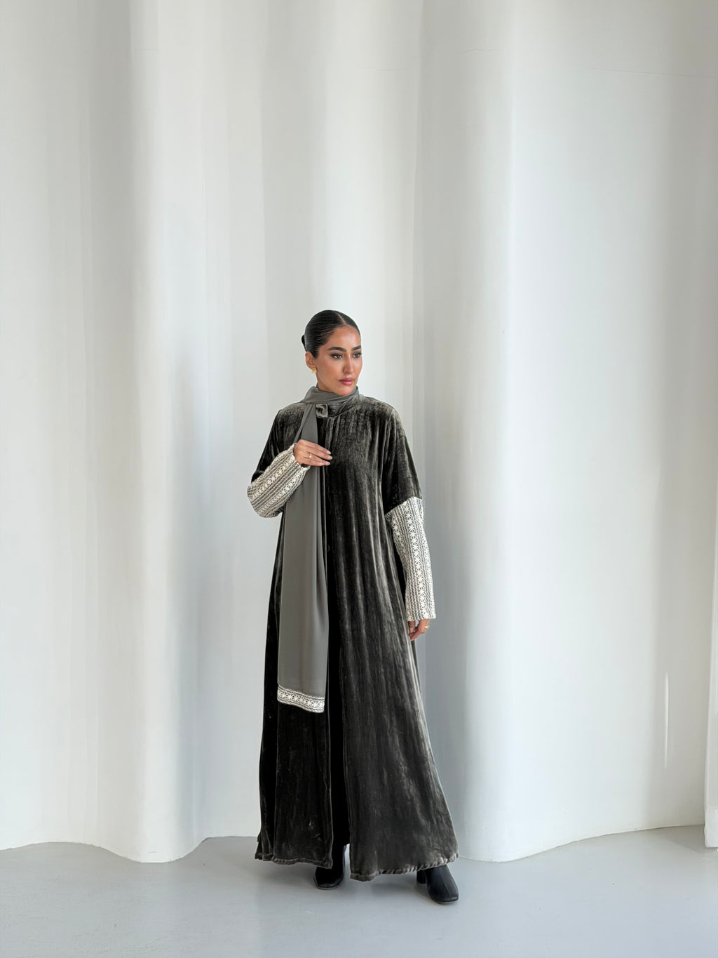 Pure Loom Abaya