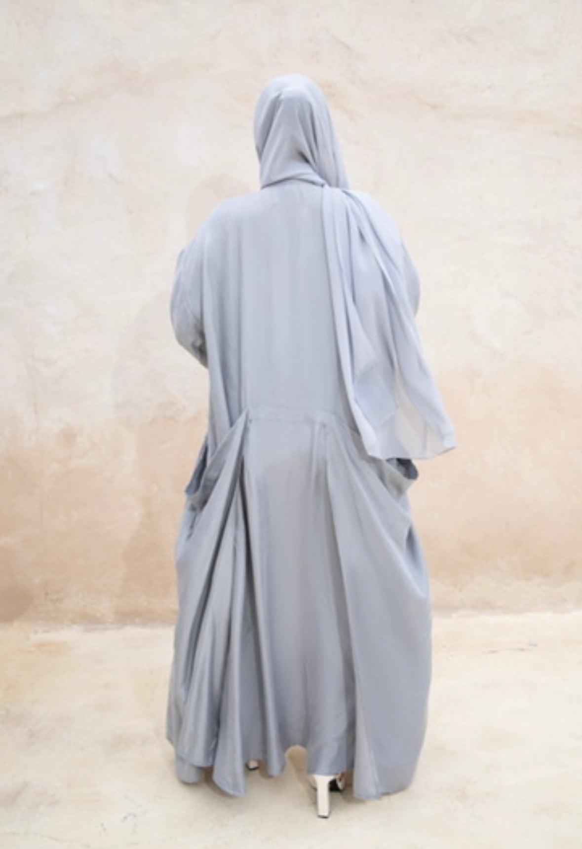 Mist Glow Abaya
