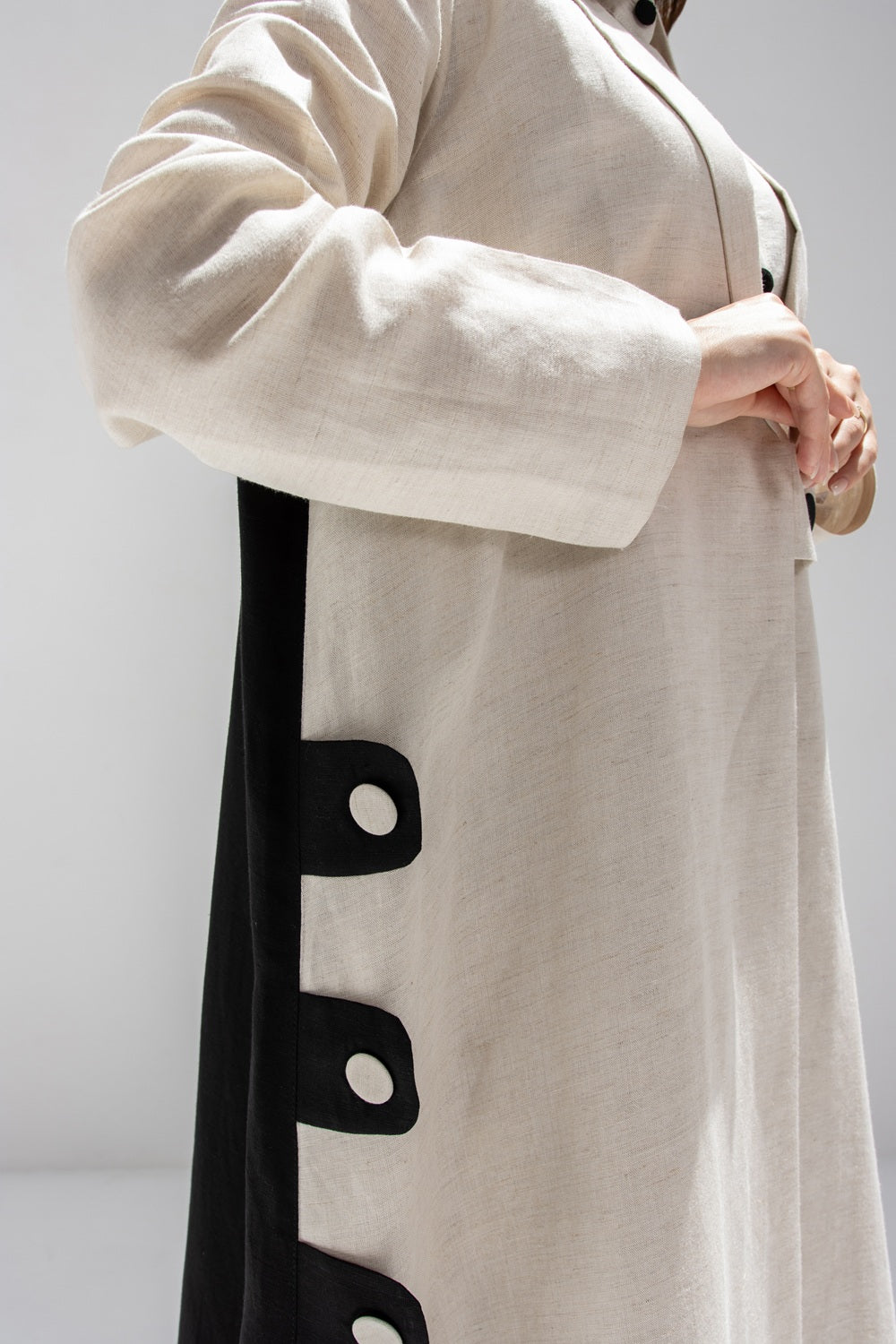 Buttons Flow Abaya